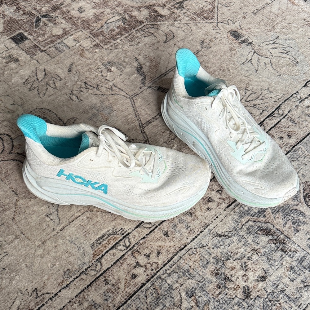 Hoka Cliftons Size 10